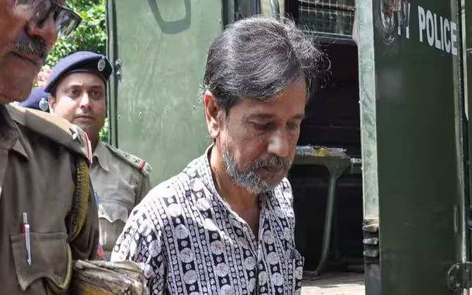 ১৩ বছরের কারাবাসের পর সব মামলায় জামিন। ভোটের মুখে মুক্তির পথে সারদাকর্তা