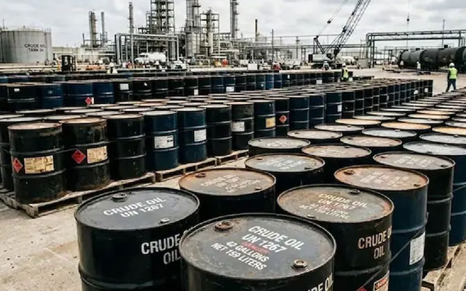 রাশিয়া–ইরানের তেলে আর ছাড় নয়, মার্কিন সিদ্ধান্তে চাপে ভারত, ফের বাড়তে পারে জ্বালানির দাম