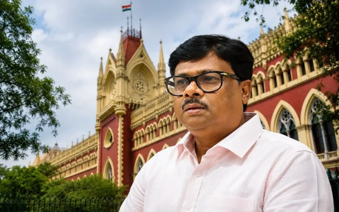গ্রেফতারির আশঙ্কা, কলকাতা হাই কোর্টের দ্বারস্থ বিষ্ণুপুরের তৃণমূল বিধায়ক দিলীপ মণ্ডল। ২৬ মে পরবর্তী শুনানি