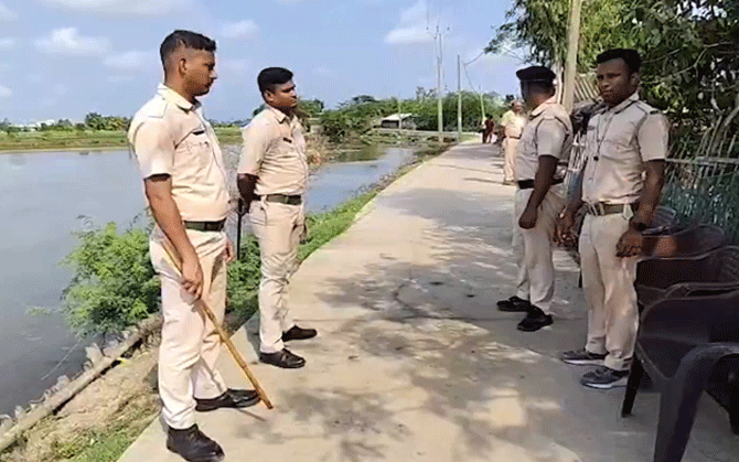ভোট-পরবর্তী হিংসায় সন্দেশখালিতে রাতভর অশান্তি ! গুলিবিদ্ধ ন্যাজাট থানার ওসি, জখম পুলিশকর্মী ও কেন্দ্রীয় বাহিনীর জওয়ান