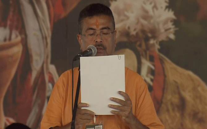 গেরুয়া জনসমুদ্রের আবহে ব্রিগেডে শুভেন্দু অধিকারীর শপথ