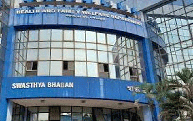 সরকারি হাসপাতালে নিরাপত্তা ও শৃঙ্খলায় কড়াকড়ি। পাঁচ মেডিক্যাল কলেজে পুলিশি নজরদারি, বায়োমেট্রিক হাজিরা বাধ্যতামূলক