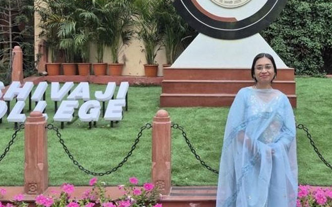 দিল্লি বিশ্ববিদ্যালয়ের বাঙালি অধ্যাপিকাকে নৃশংস হত্যা ! ফ্ল্যাটের ভিতরে উদ্ধার রক্তাক্ত দেহ