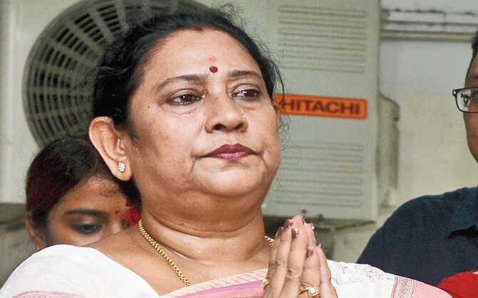 বিধাননগর পুরনিগমের মেয়র পদ থেকে ইস্তফা কৃষ্ণা চক্রবর্তীর