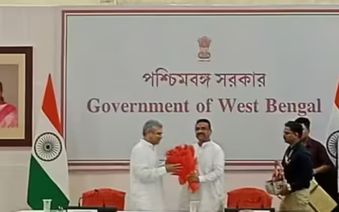 নবান্নে রেলমন্ত্রী–মুখ্যমন্ত্রীর বৈঠক: বাংলার রেল উন্নয়নে ১ লক্ষ কোটি টাকার প্রকল্প, অমৃত ভারত স্টেশন, দিল্লি-শিলিগুড়ি বুলেট ট্রেনের ঘোষণা