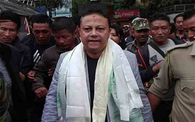জিটিএ দুর্নীতি তদন্তের হুঁশিয়ারি মুখ্যমন্ত্রীর, ২৪ ঘণ্টার মধ্যেই পদত্যাগ অনীত থাপার। পাহাড়ে বিমল গুরুংয়ের প্রত্যাবর্তনের জল্পনা