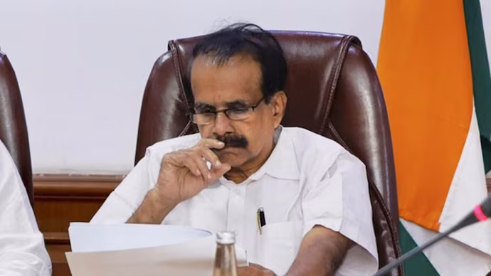 কেন্দ্রীয় মন্ত্রিসভা থেকে ইস্তফা বিজেপি নেতা জর্জ কুরিয়ানের, নতুন দায়িত্ব নিয়ে জল্পনা