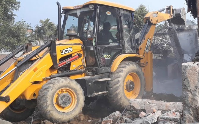 বেআইনি পুর নির্মাণ ভাঙার আগে পর্যাপ্ত সময় দেওয়ার নির্দেশ মুখ্যমন্ত্রীর