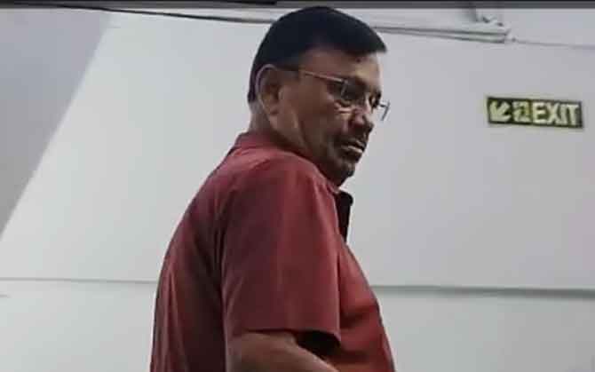 তৃণমূলে পদত্যাগের ধাক্কা অব্যাহত, মেয়র ও দলের নেতৃত্বের বিরুদ্ধে ক্ষোভ উগরে ইস্তফা তারক সিংহের