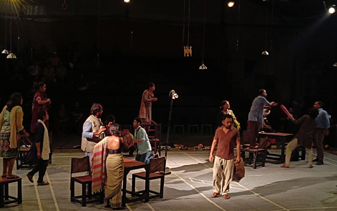 সবাই গণ্ডার হয়ে যায়