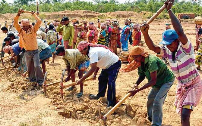 রাজ্যে চালু ‘জি রাম জি’ প্রকল্প, বাড়ল মজুরি। আড়াই কোটি জব কার্ডধারীর জন্য বছরে ১২৫ দিনের কাজ