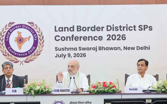 সীমান্তবর্তী অঞ্চলে ‘অস্বাভাবিক’ জনবিন্যাস বদলের নেপথ্যে অনুপ্রবেশ ! ‘ডেমোগ্রাফি মিশন’-এর আওতায় কঠোর পদক্ষেপের বার্তা শাহের