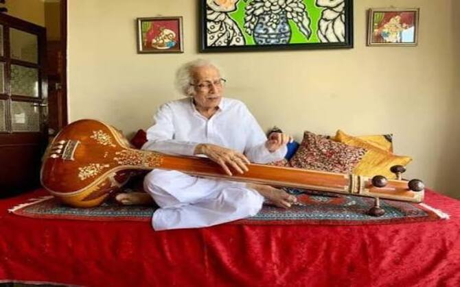 প্রয়াত বিষ্ণুপুর ঘরানার প্রবাদপ্রতিম শিল্পী অমিয়রঞ্জন বন্দ্যোপাধ্যায়