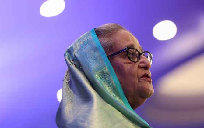 ডিসেম্বরেই বাংলাদেশে ফেরার ঘোষণা হাসিনার