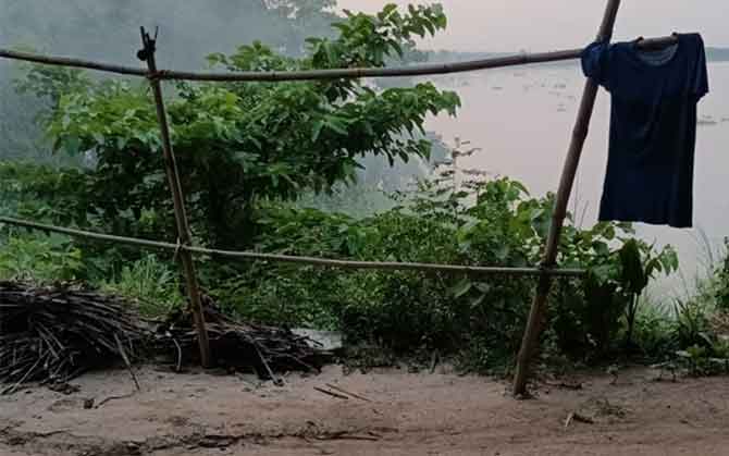 বলাগড় বন্দর : নদী ভাঙন ও বন্যা পরিস্থিতি – ভৌগোলিক বিপর্যয় কি অবশ্যম্ভাবী?