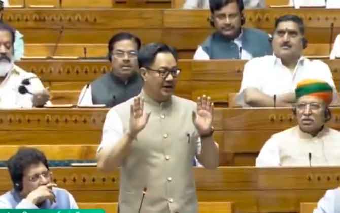 নিট প্রশ্নফাঁস বিতর্ক : পূর্বশর্ত ছাড়া হোক আলোচনা, সংসদে জানাল কেন্দ্র