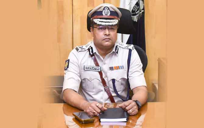 পশ্চিমবঙ্গ পুলিশে বড় রদবদল: সিআইডি থেকে টেলিকমিউনিকেশনে সুপ্রতিম, অর্থনৈতিক অপরাধ দমন শাখার প্রধান জয়রামন