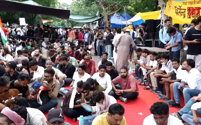 নিট প্রশ্নফাঁস মামলার দ্রুত নিষ্পত্তিতে ফাস্ট ট্র্যাক আদালতের ঘোষণা প্রধানমন্ত্রীর, ধর্মেন্দ্র প্রধানের ইস্তফার দাবিতে আন্দোলন আরও তীব্র