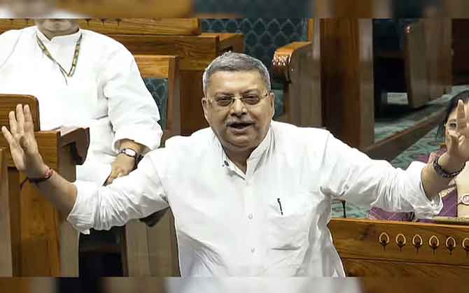 বিদ্রোহী তৃণমূল মহিলা সাংসদদের সঙ্গে দুর্ব্যবহারের অভিযোগ, কল্যাণ বন্দ্যোপাধ্যায়ের বিরুদ্ধে কী পদক্ষেপ স্পিকারের ?