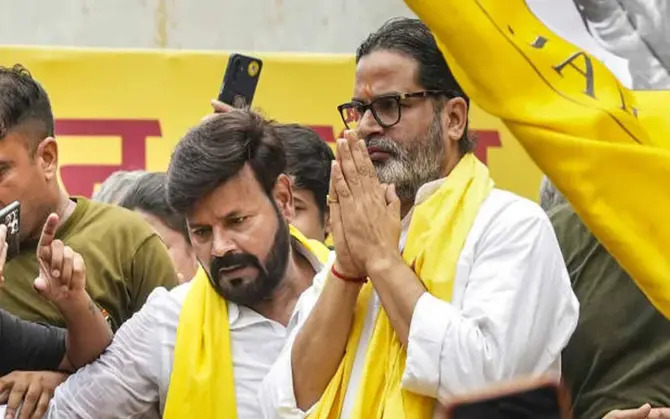 বাঁকিপুরের বিজেপি দুর্গে চমক, উপনির্বাচনে ১১ হাজারের বেশি ভোটে এগিয়ে জনসুরাজের প্রশান্ত কিশোর