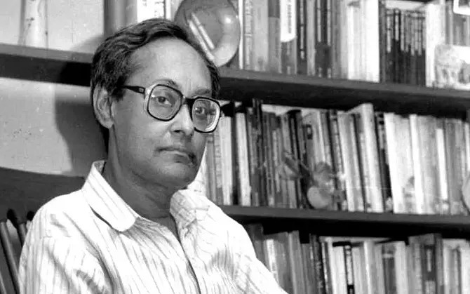 প্রয়াত ইতিহাসবিদ সুমিত সরকার