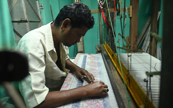 তাঁতশিল্প পুনরুজ্জীবনের ডাক
