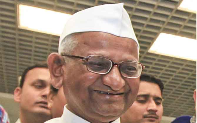 গুরুতর অসুস্থ সমাজকর্মী আন্না হাজারে