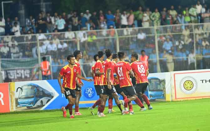 লিগের ডার্বিতে শক্তিশালী মোহনবাগানকে আটকে দিল ইস্টবেঙ্গল