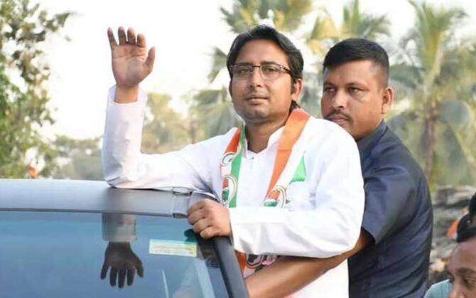 নিজের বাড়িতেই অগ্নিদগ্ধ সাগরদিঘির বিধায়ক বাইরন বিশ্বাস, আশঙ্কাজনক অবস্থায় ভর্তি মেডিক্যাল হাসপাতালে